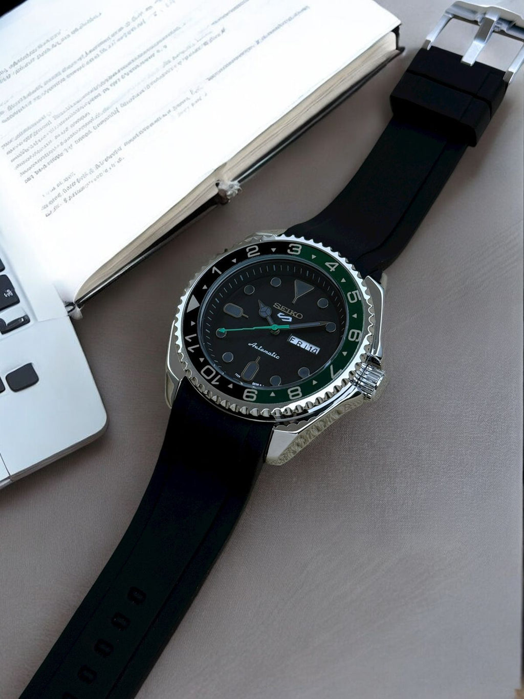 Seiko skx5 (Cell model)