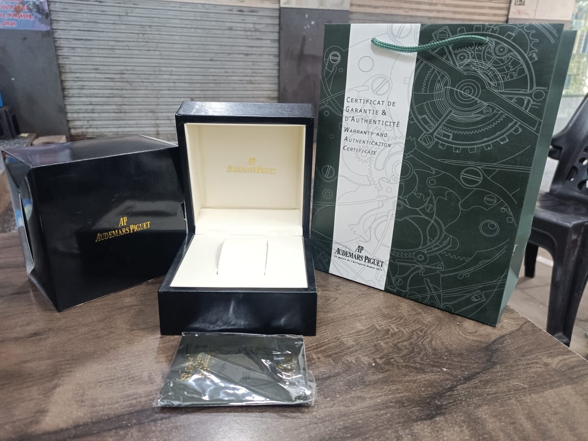 Audemars puiget leather box